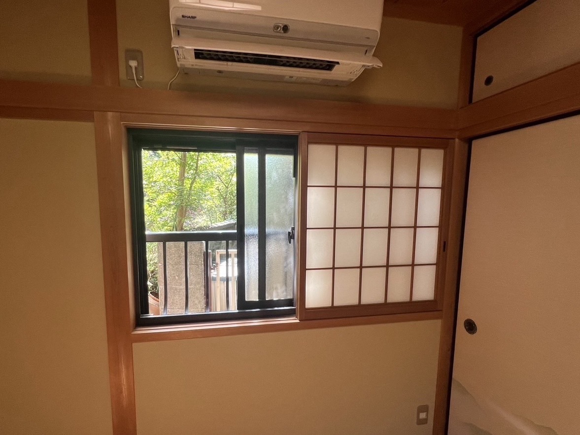 和紙調格子で、お部屋に温かみをプラス!インプラスで窓まわりリフォーム